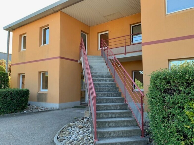 Bureau dans Avignon à vendre - Photo du bâtiment - Image 2 de 6