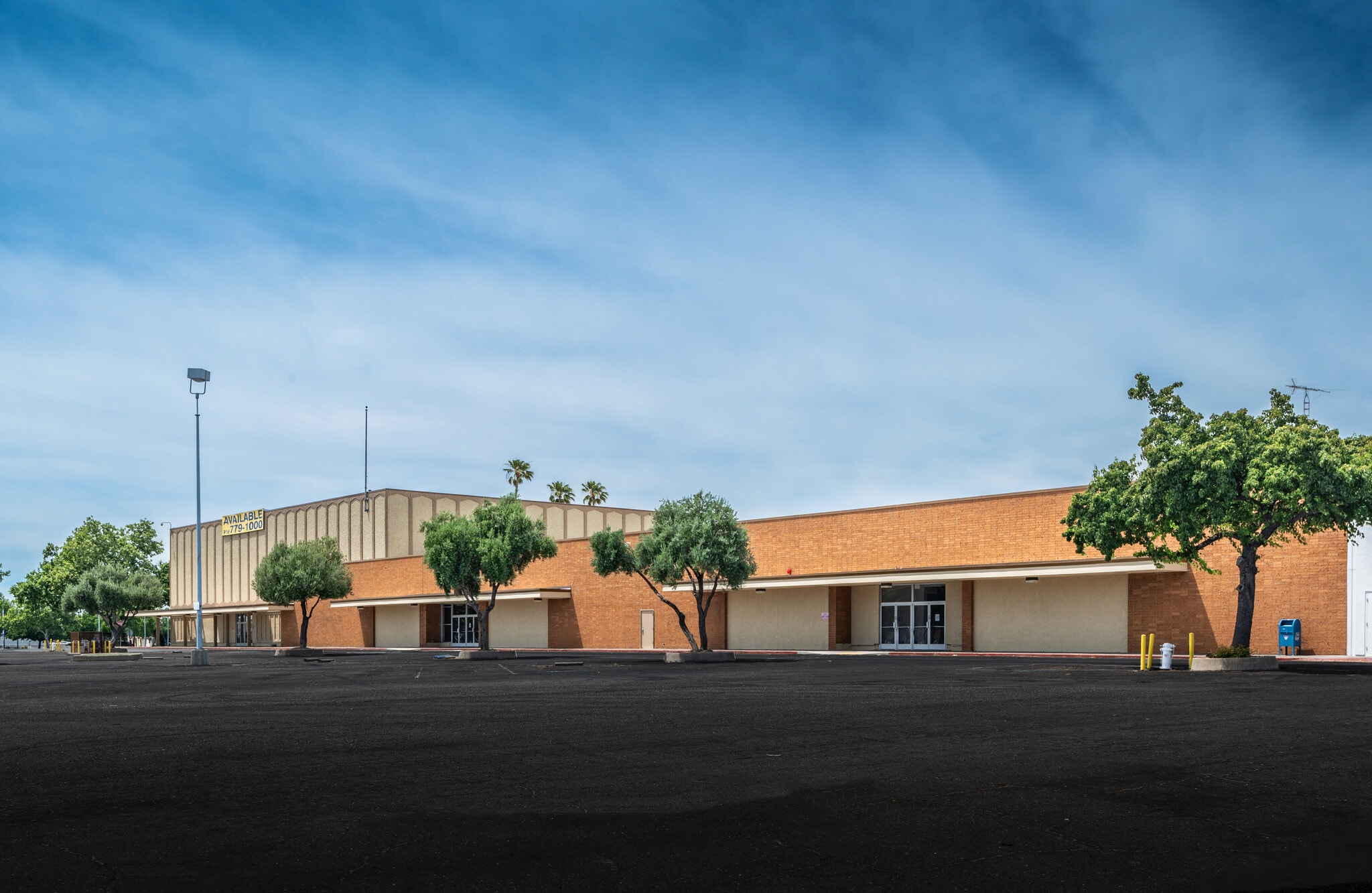 5901 Florin Rd, Sacramento, CA à louer Photo du bâtiment- Image 1 de 6