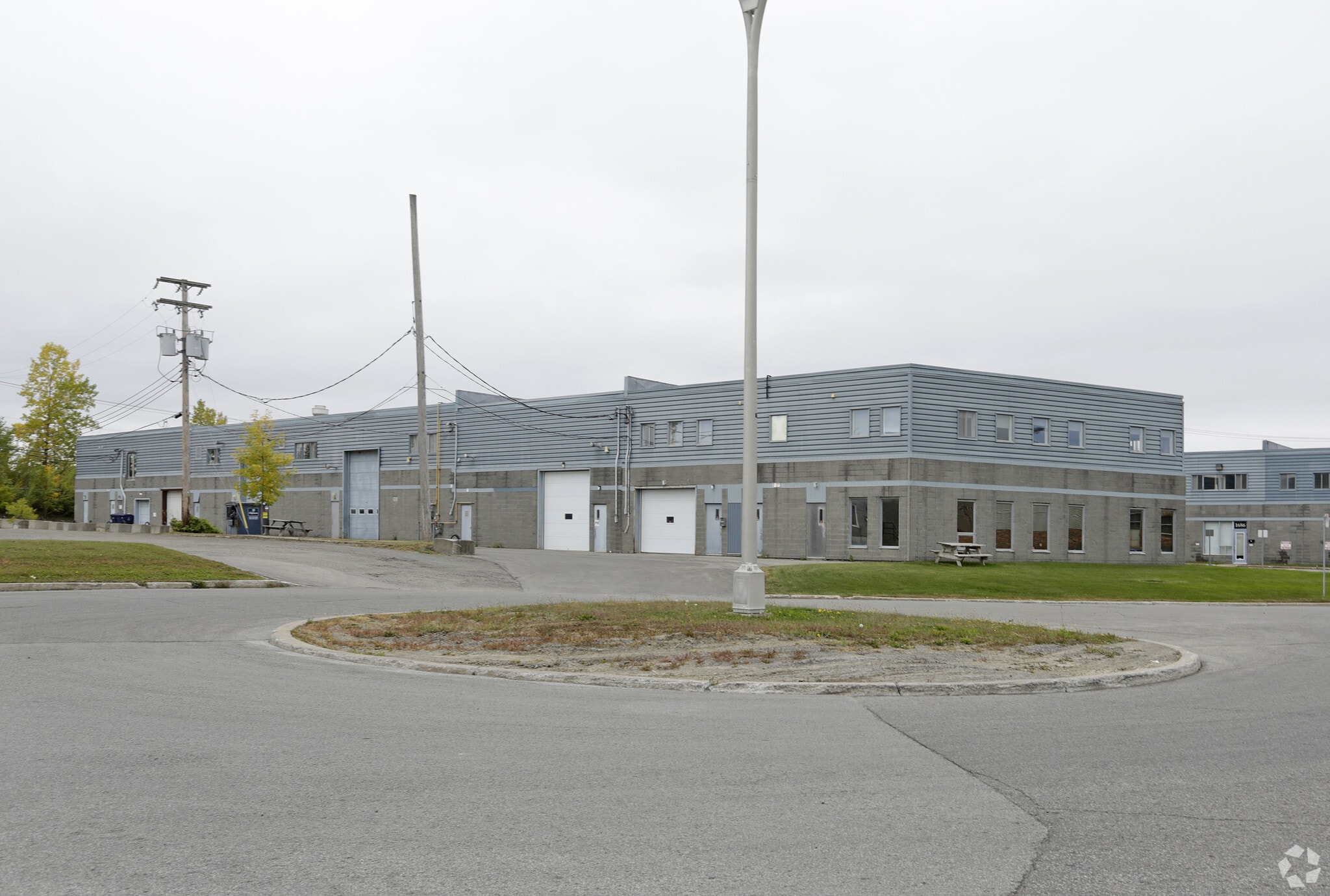 1652-1662 Pl de Lierre, Laval, QC à louer Photo principale- Image 1 de 3