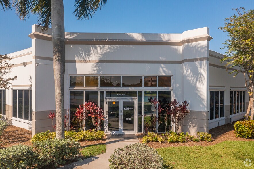 13800 NW 14th St, Sunrise, FL à louer - Photo du bâtiment - Image 3 de 6