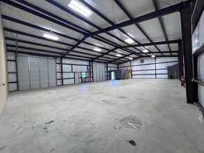 2170 Collins Rd, Denton, TX for lease Interior Photo- Image 1 of 1