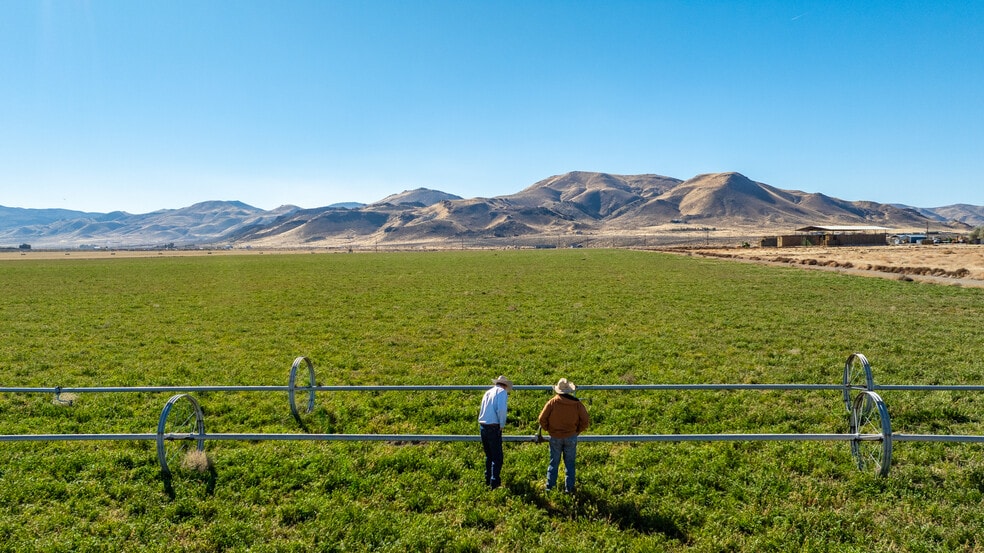 5555 Sage Flat Rd, Reno, NV à vendre - Photo du bâtiment - Image 1 de 32