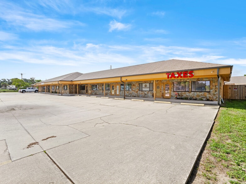 1051-1079 Cheney Hwy, Titusville, FL for sale - Building Photo - Image 2 of 9