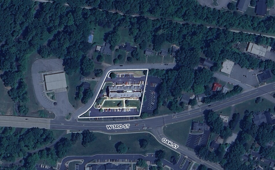 900 W 3rd St, Farmville, VA for lease - Building Photo - Image 2 of 5