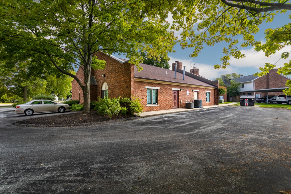 4681-4683 Winterset Dr, Columbus, OH for lease Primary Photo- Image 1 of 13