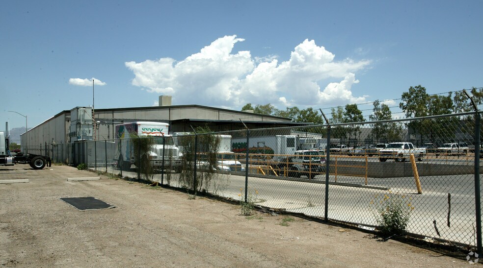 3360 E Ajo Way, Tucson, AZ à louer - Photo du bâtiment - Image 3 de 18