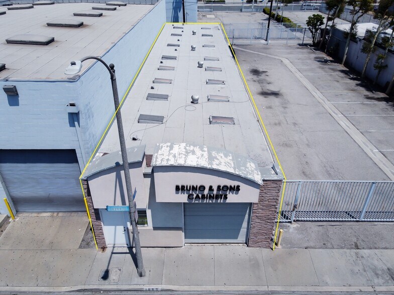 1690 Hayes Ave, Long Beach, CA à vendre - Photo du bâtiment - Image 3 de 32