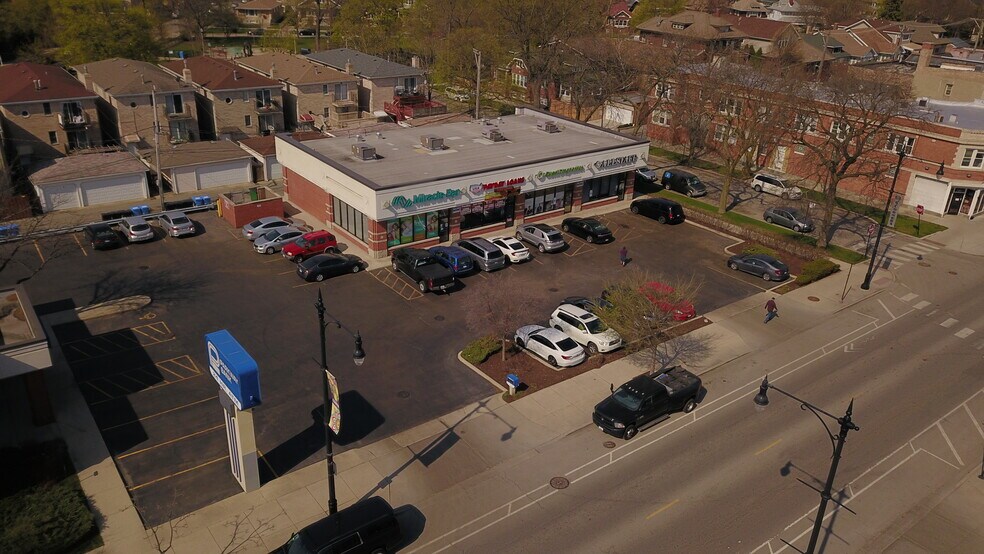 4120-4128 N Milwaukee Ave, Chicago, IL à louer - Photo du bâtiment - Image 3 de 9