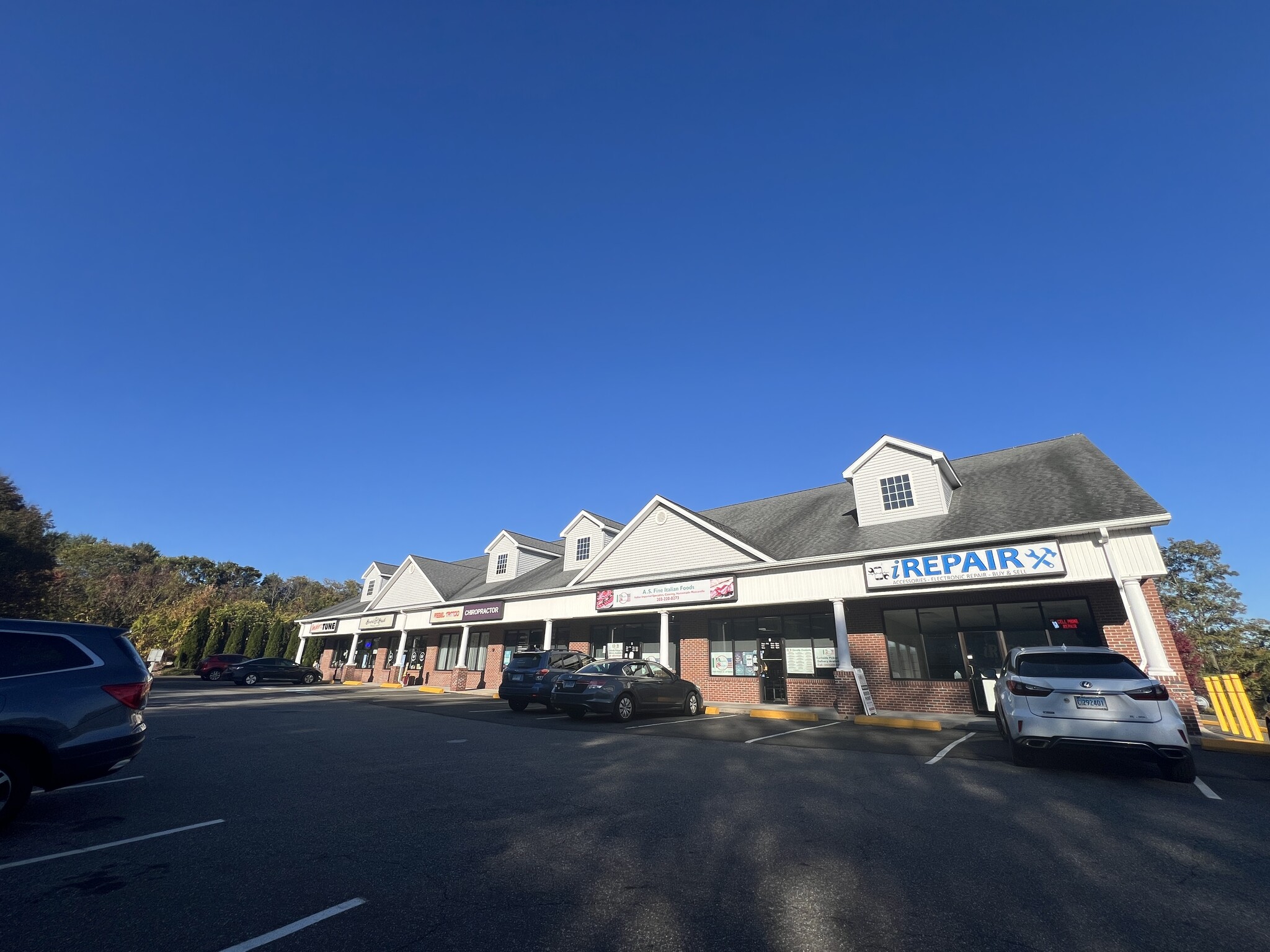 292 Elm St, Monroe, CT for lease Building Photo- Image 1 of 18