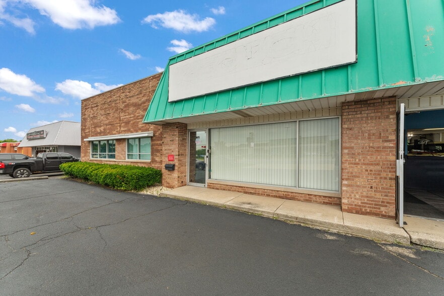6675 Broadway, Merrillville, IN for lease - Building Photo - Image 3 of 25