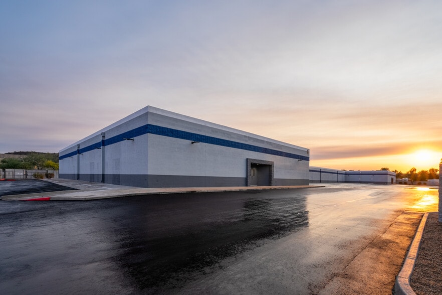 2837 W Louise Dr, Phoenix, AZ for lease - Building Photo - Image 2 of 11