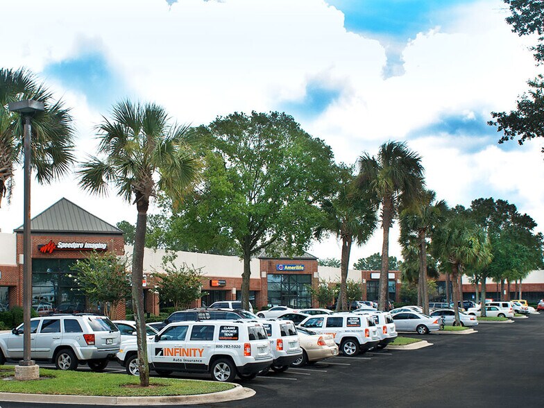 8081 Philips Hwy, Jacksonville, FL à louer - Photo du bâtiment - Image 2 de 7