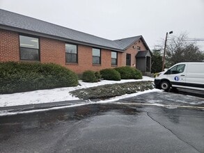 325 New Boston St, Woburn, MA for lease Building Photo- Image 2 of 17