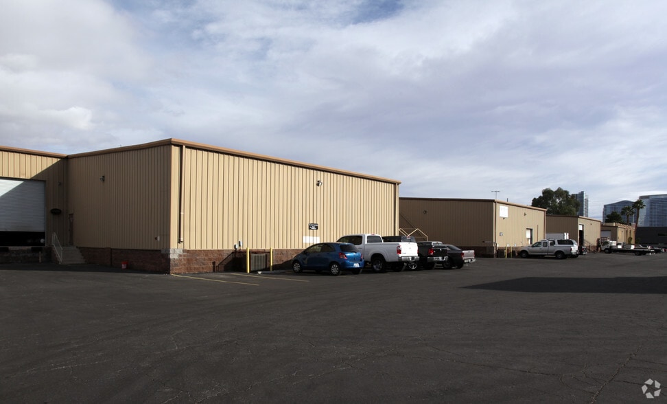 4625-A Wynn Rd, Las Vegas, NV for lease - Building Photo - Image 3 of 7