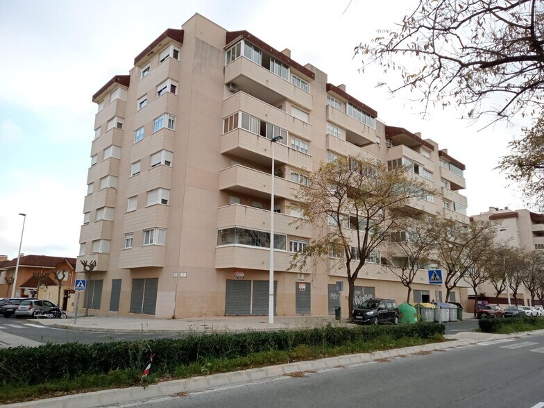 Commerce de détail dans Elche, Alicante à louer - Photo du bâtiment - Image 1 de 20