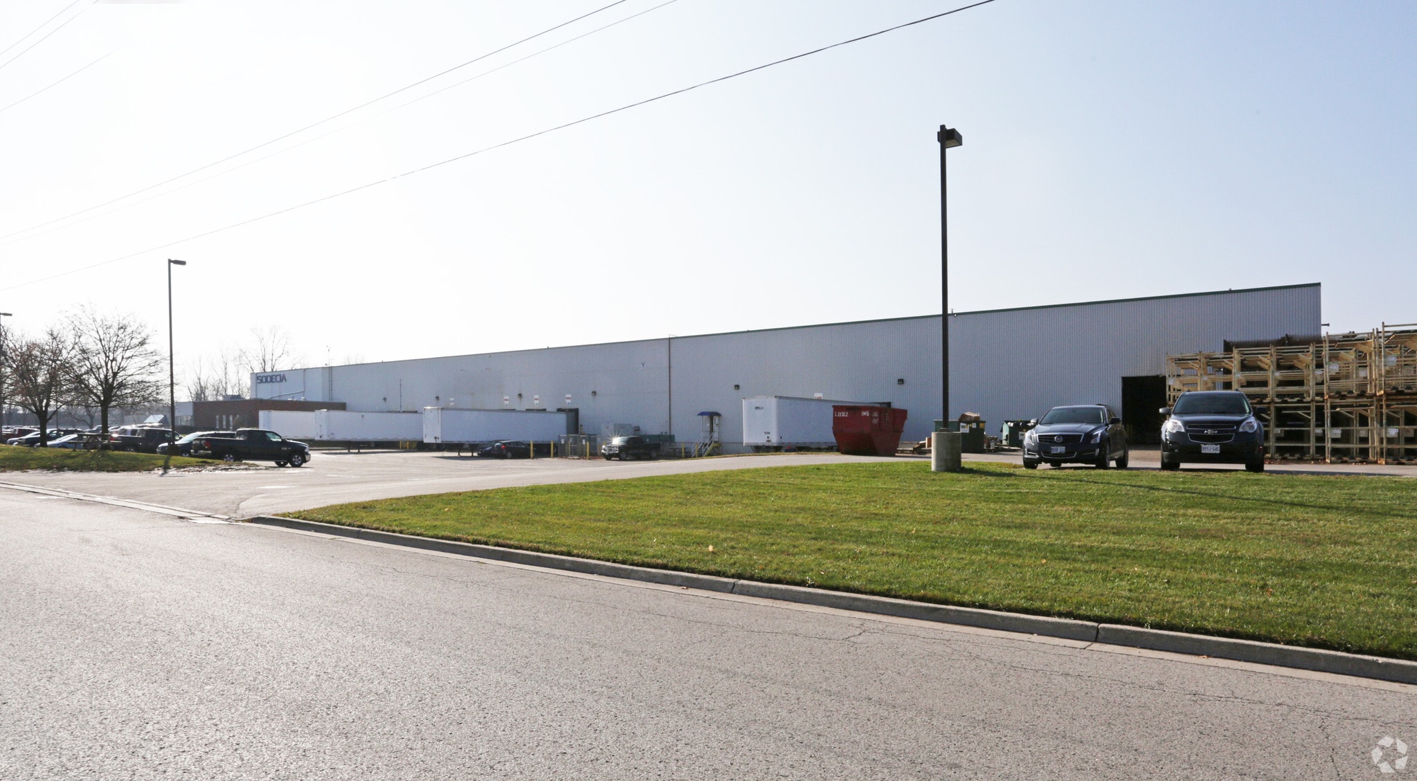 425 Sovereign Rd, London, ON for lease Primary Photo- Image 1 of 3