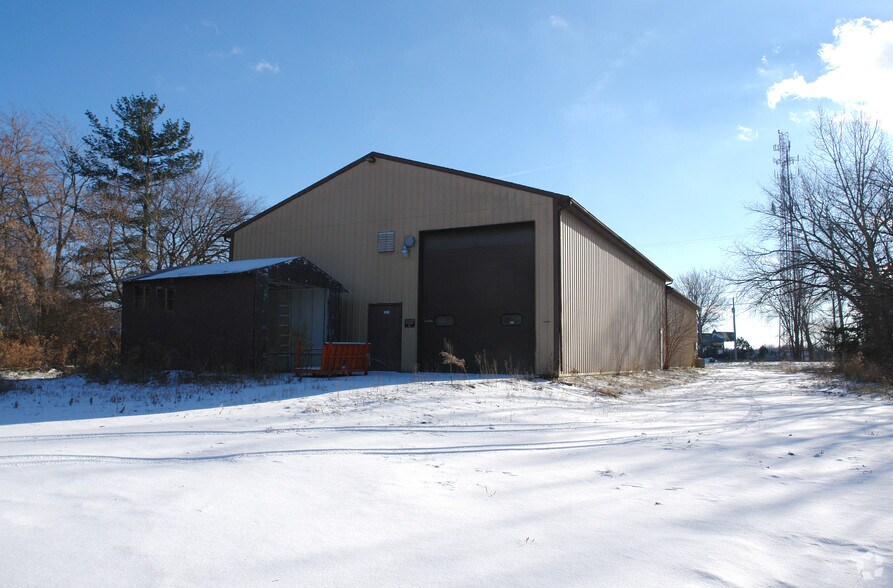 1484 Hill Rd, Flint, MI à vendre - Photo du bâtiment - Image 2 de 2