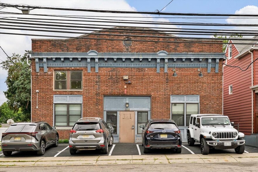 338 Delawanna Ave, Clifton, NJ for sale - Building Photo - Image 1 of 30