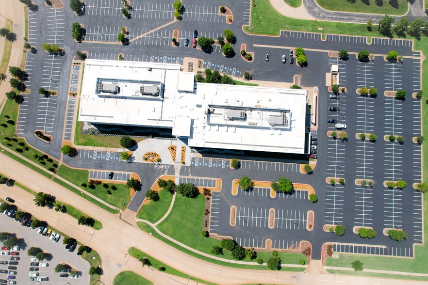 3100 Quail Springs Pky, Oklahoma City, OK for lease - Building Photo - Image 3 of 5