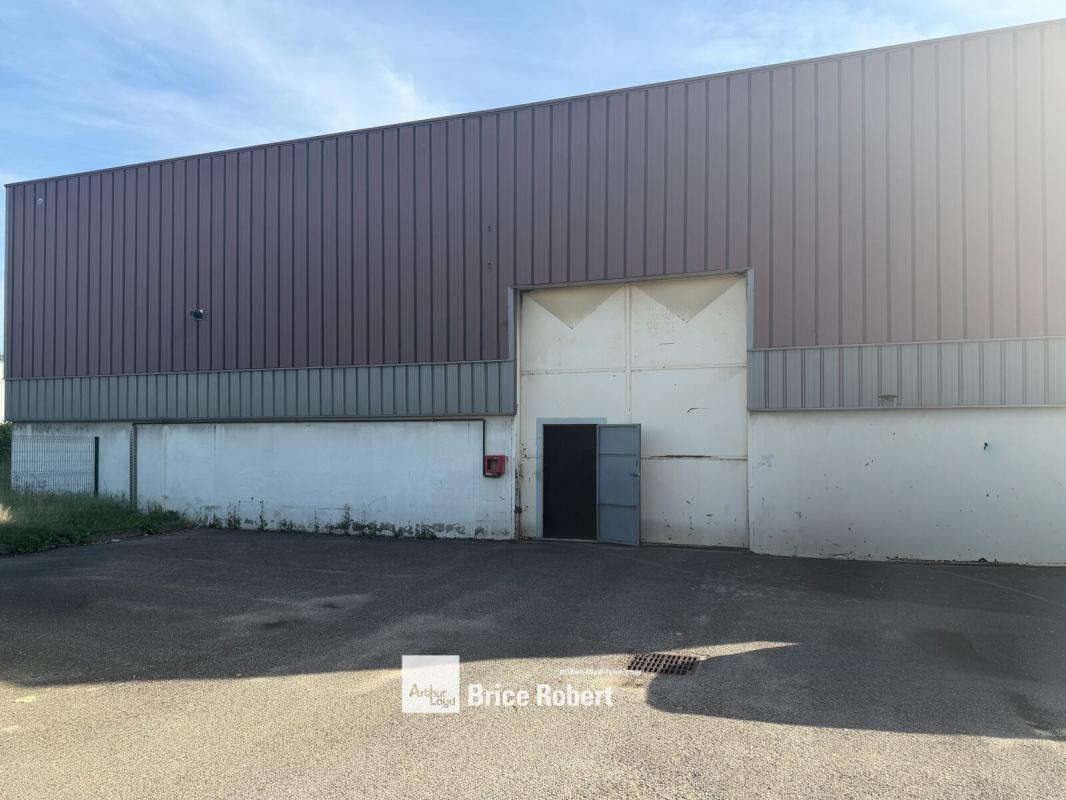 Flex in Vaulx En Velin for lease Building Photo- Image 1 of 8