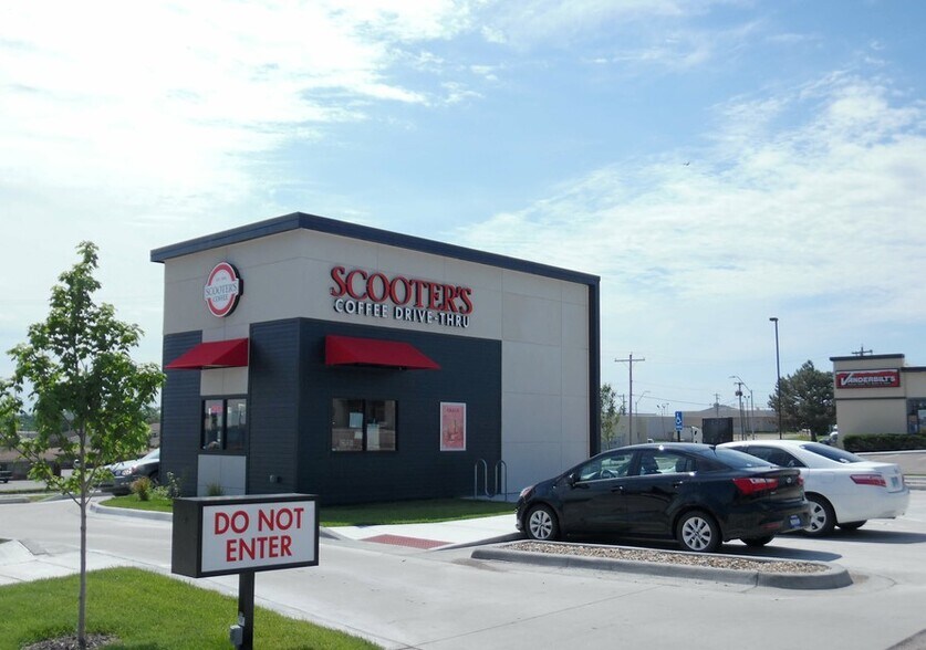 2935 SW Topeka Blvd, Topeka, KS à louer - Photo du bâtiment - Image 3 de 4