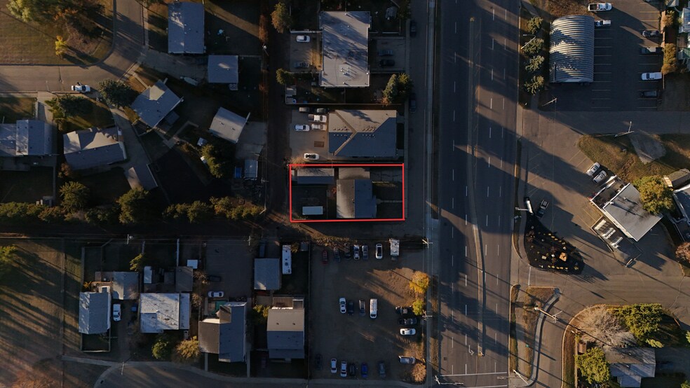 306 Calahoo Rd, Spruce Grove, AB à vendre - Photo du bâtiment - Image 2 de 23