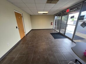 949 Carl Vison Parkway, Centerville, GA for lease Interior Photo- Image 2 of 28