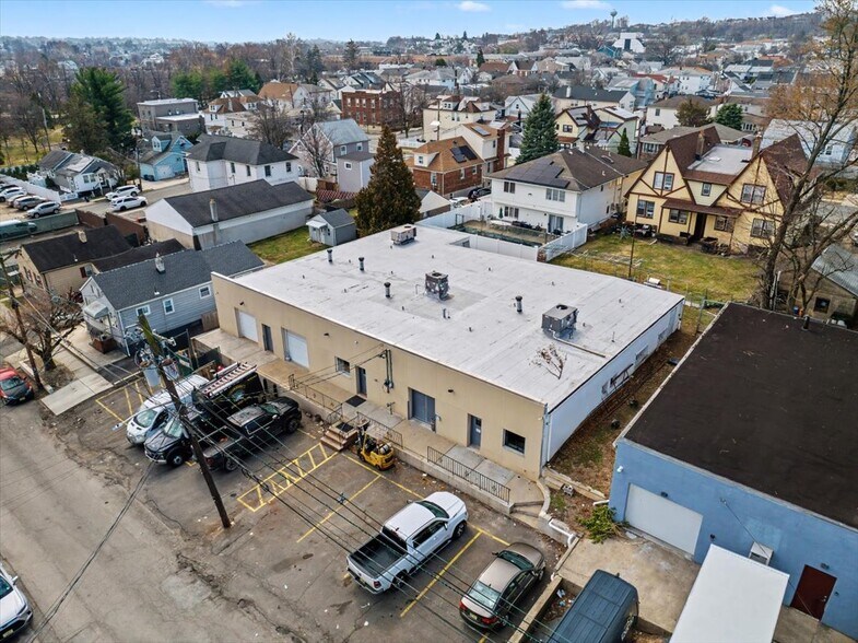 17 Vreeland St, Lodi, NJ à vendre - Photo du bâtiment - Image 2 de 28