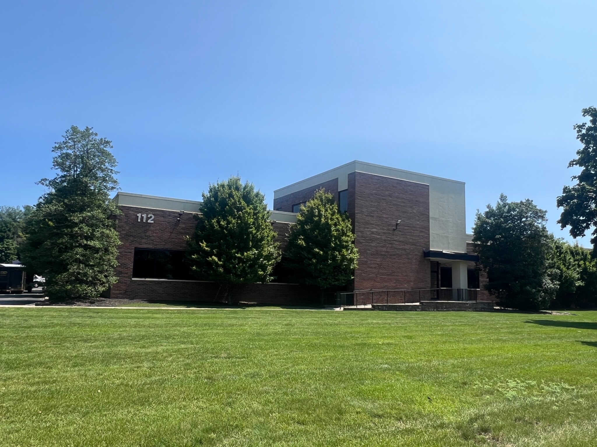 112 Bauer Dr, Oakland, NJ for lease Building Photo- Image 1 of 7