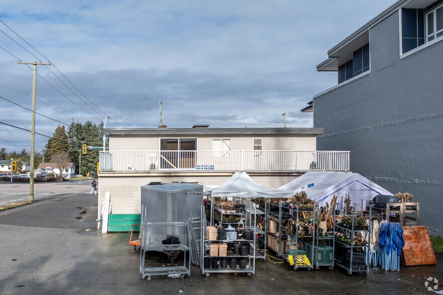 15618 104 Ave, Surrey, BC à vendre - Photo du bâtiment - Image 2 de 3