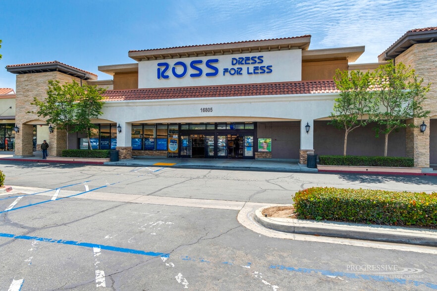 16755-16873 Valley Blvd, Fontana, CA for lease - Building Photo - Image 3 of 34