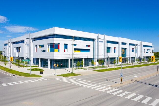 Plus de détails pour 9390 Woodbine Ave, Markham, ON - Commerce de détail à vendre