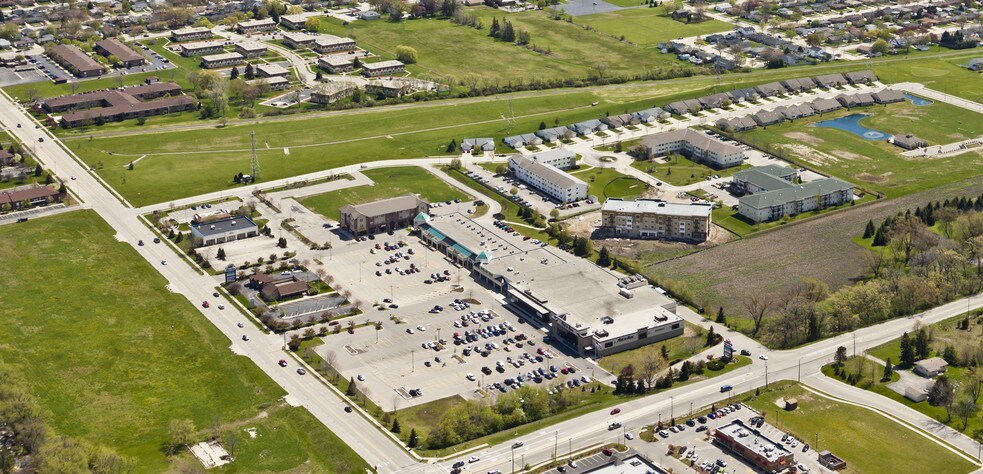 2705-2811 18th St, Kenosha, WI à louer - Photo du bâtiment - Image 3 de 7