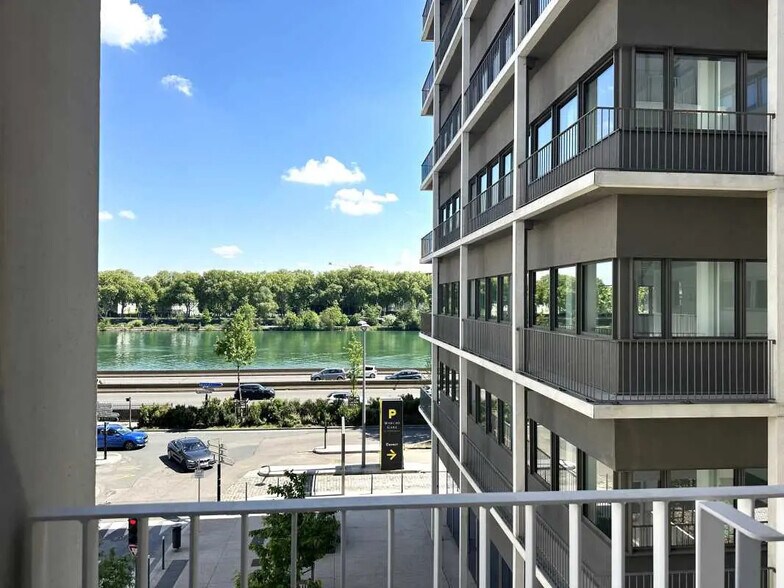 Bureau dans Lyon à vendre - Photo du bâtiment - Image 2 de 5