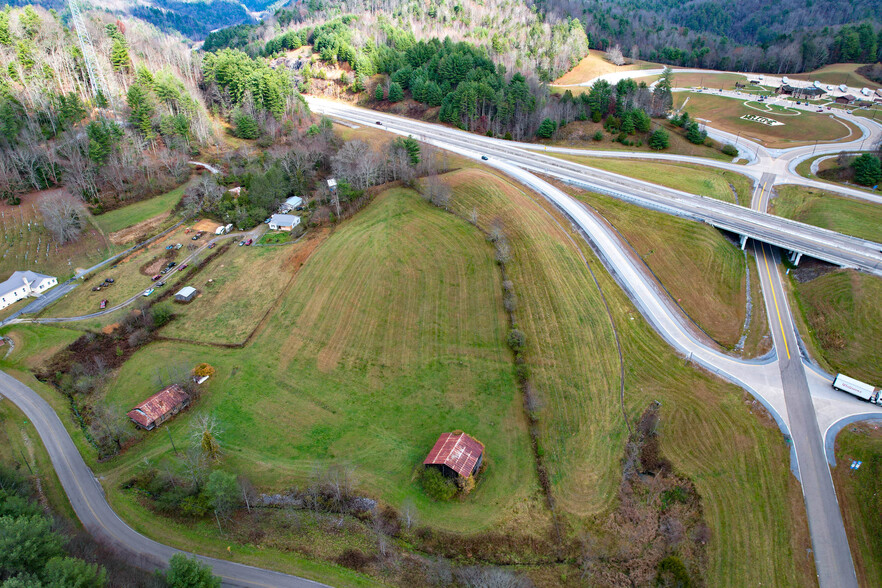 596 Clear Branch Rd, Erwin, TN for sale - Primary Photo - Image 1 of 1