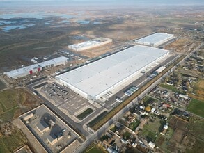 2691 N 2200 W, Salt Lake City, UT for lease Interior Photo- Image 1 of 3