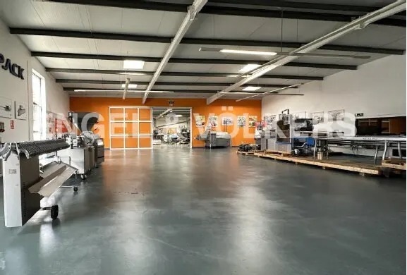 Industrial in Viladecans, Barcelona for sale - Interior Photo - Image 3 of 11