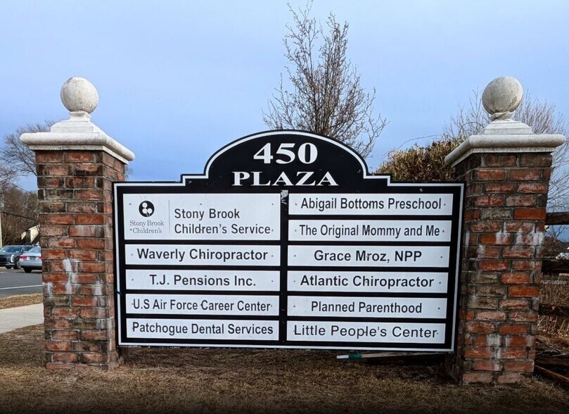 450 Waverly Ave, Patchogue, NY à louer - Photo du bâtiment - Image 2 de 8