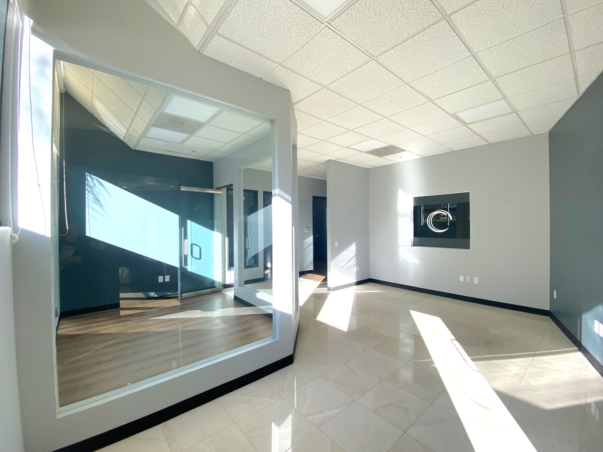 415 Laurel St, San Diego, CA for lease Interior Photo- Image 1 of 5