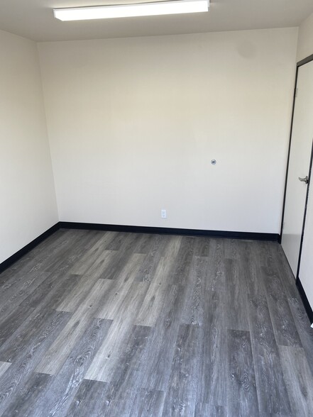 1260 N Fitzgerald Ave, Rialto, CA for lease - Building Photo - Image 3 of 5