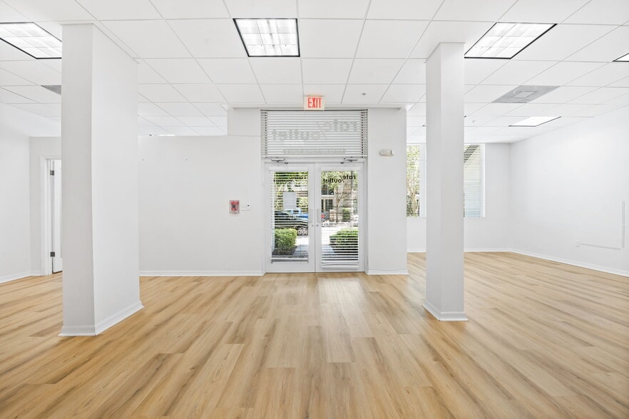 440 NE 4th Ave, Fort Lauderdale, FL for lease - Primary Photo - Image 1 of 20