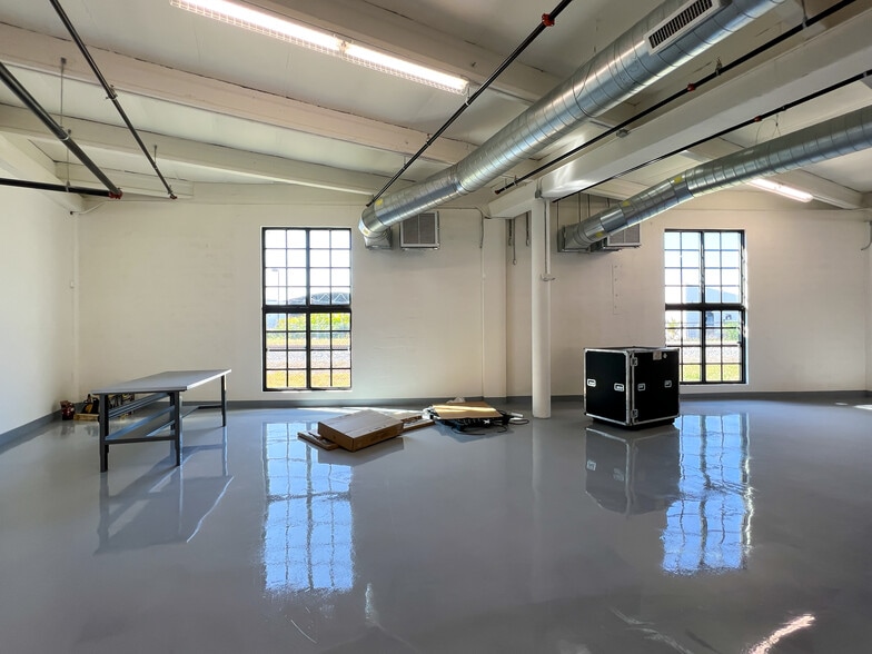 7240 NE 4th Ave, Miami, FL for lease - Interior Photo - Image 1 of 7