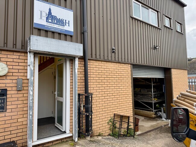Plus de détails pour 4 Kingsfield Close, Kings Heath Industrial Estate, Northampton - Industriel à louer