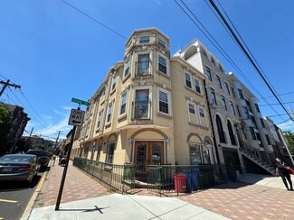 Plus de détails pour 600 Grand St, Hoboken, NJ - Bureau à vendre