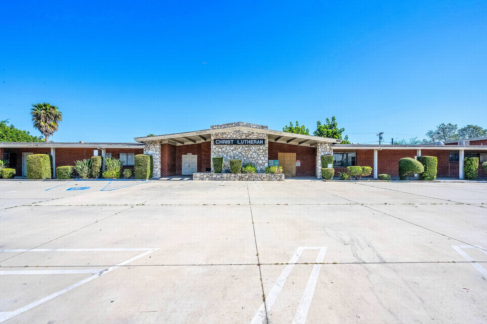 7707 Florence Ave, Downey, CA à vendre Photo du bâtiment- Image 1 de 26