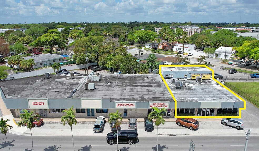 12900-12950 W Dixie Hwy, North Miami, FL à louer - Photo du bâtiment - Image 2 de 15