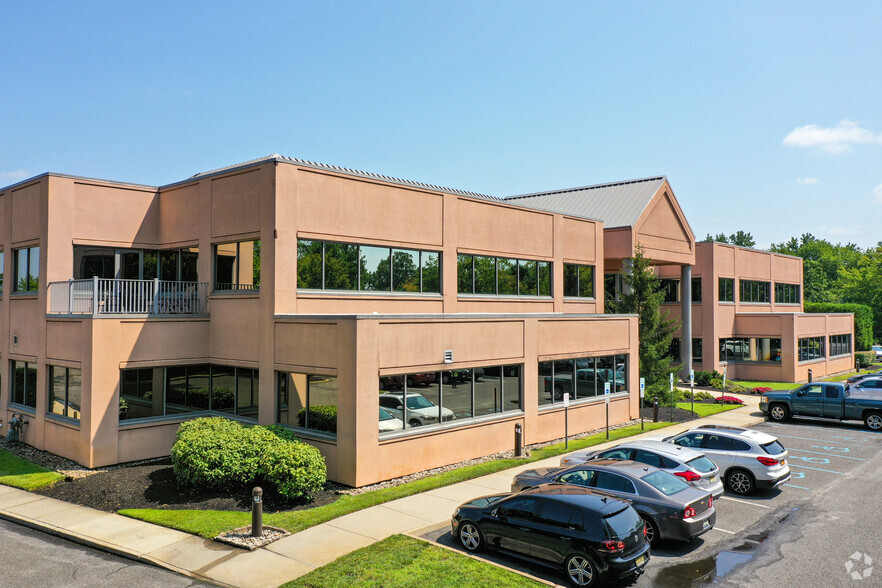 Sagemore Corporate Center portfolio of 5 properties for sale on LoopNet.ca - Building Photo - Image 3 of 4