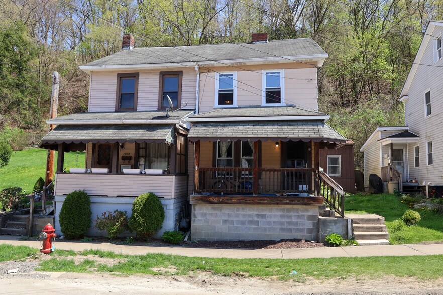 1036 7th Ave, Ford City, PA for sale - Primary Photo - Image 1 of 1