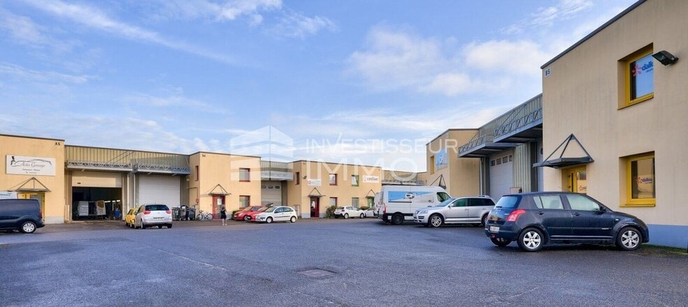 Flex in Pontault-Combault for lease - Building Photo - Image 3 of 7