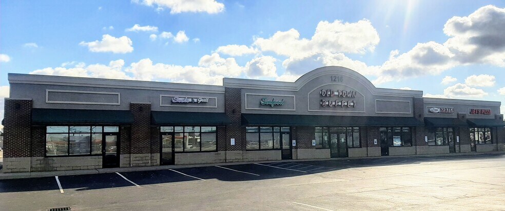 1111-1216 N Main St, Bowling Green, OH à louer - Photo du bâtiment - Image 2 de 5